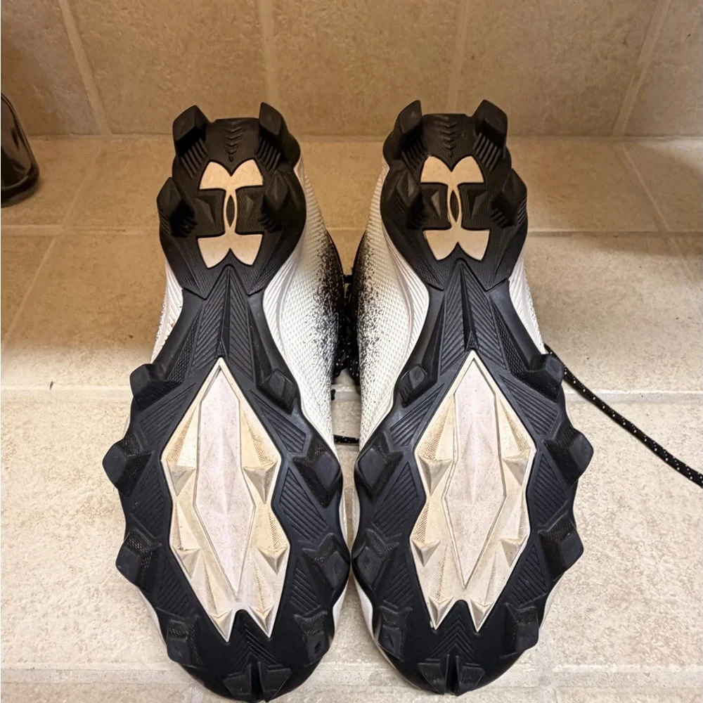 Under Armour Football Cleats Black/White Mid - Men’s 8.5
